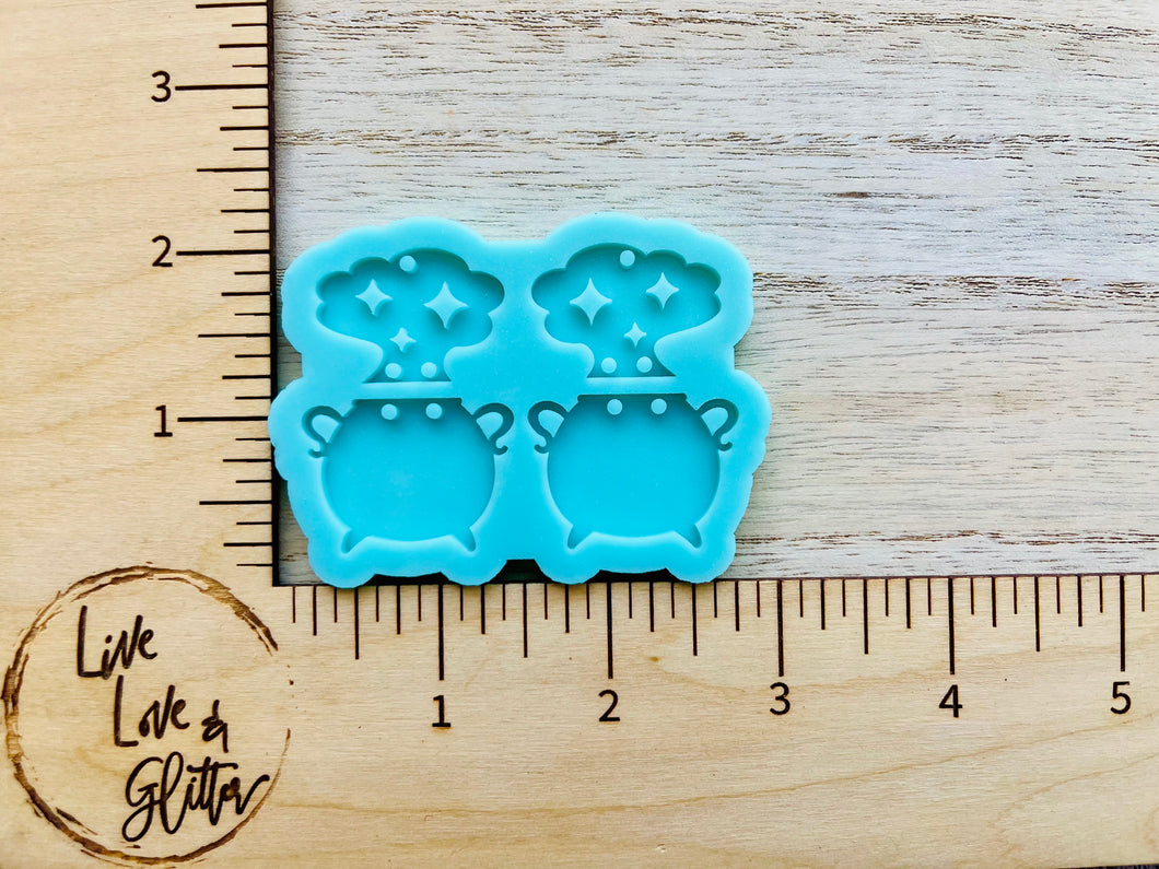 Witch’s Cualdron Halloween Earrings (Handmade) Silicone mold