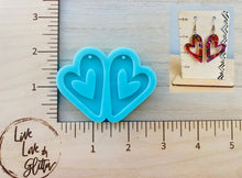 Cargar imagen en el visor de la galería, Valentines Hearts Earrings (Handmade) Silicone mold
