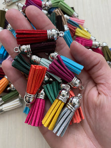 100pcs Silver Suede Leather Tassel Charms