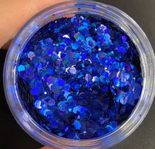 Load image into Gallery viewer, Dory Holographic Chunky Glitter Mix
