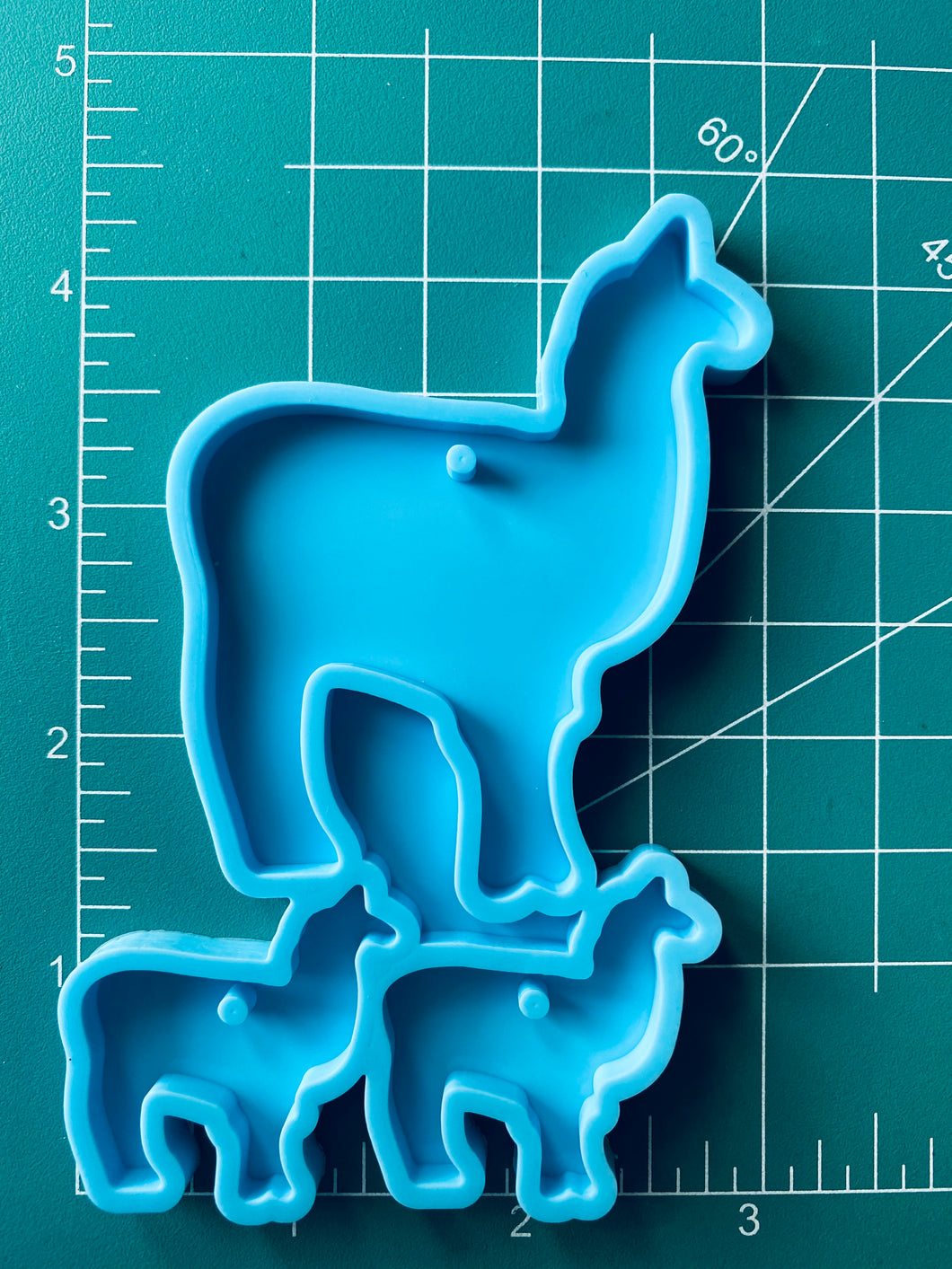 Llama family silicone mold