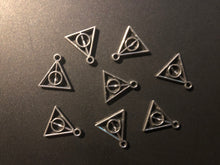 Load image into Gallery viewer, 20 Triangles Themed Charms HP
