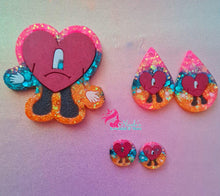 Cargar imagen en el visor de la galería, Heart album Earrings and stud  (Handmade) Silicone mold
