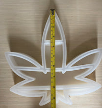 Cargar imagen en el visor de la galería, Leaf Shelf Silicone Mold
