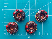 Cargar imagen en el visor de la galería, Donut Resin Embellishment
