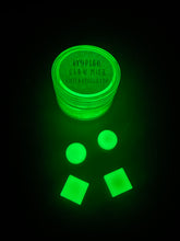 Cargar imagen en el visor de la galería, Krypton Glow Mica Pigment

