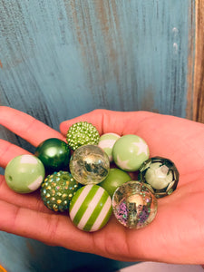 12 pcs “Green” Acrylic Beads